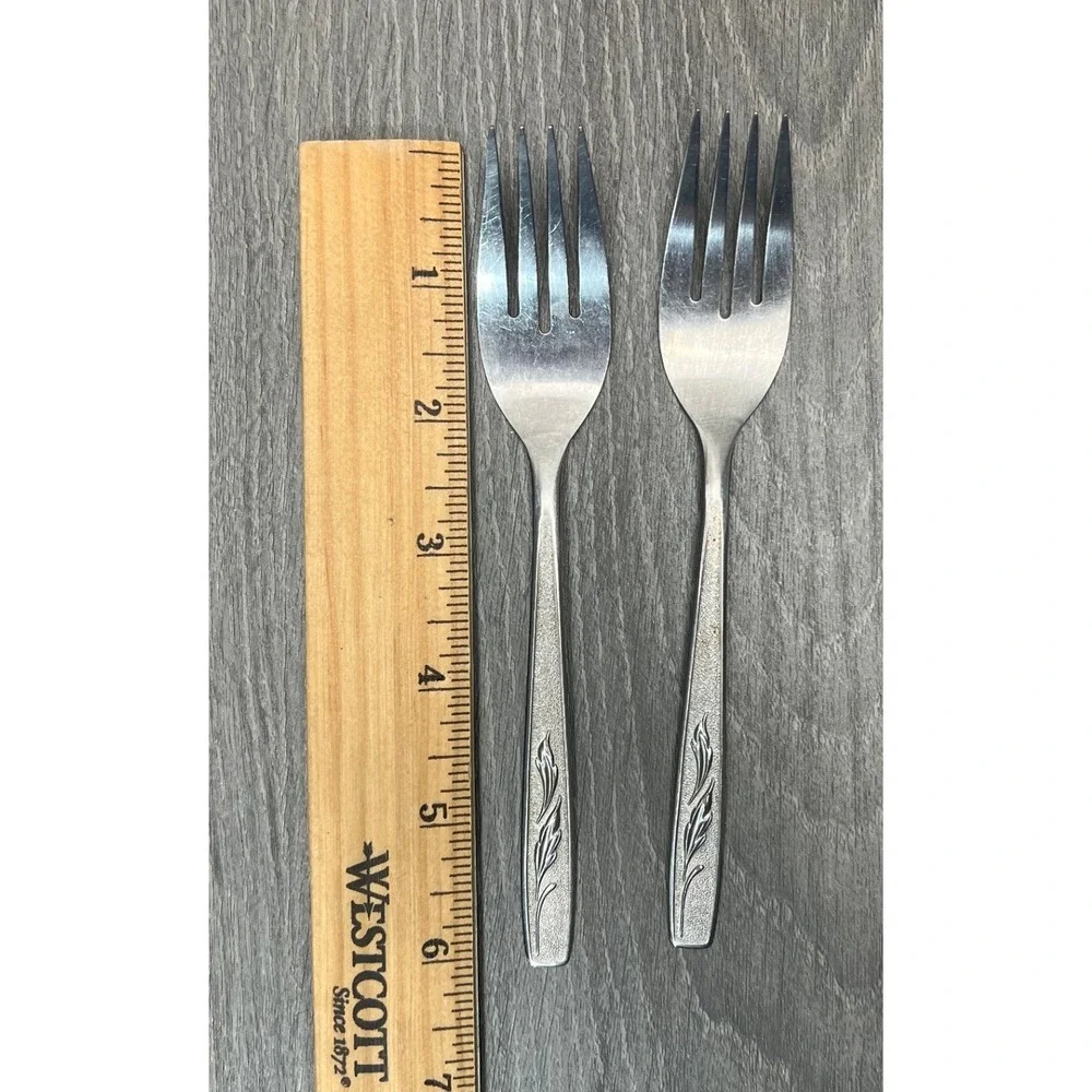 Oneida‎ Custom Stainless Autumn Memory Forks Set of 2 Vintage Silverware